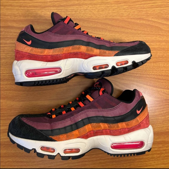 Nike Air Max 95 Villain Red - Picture 2 of 9